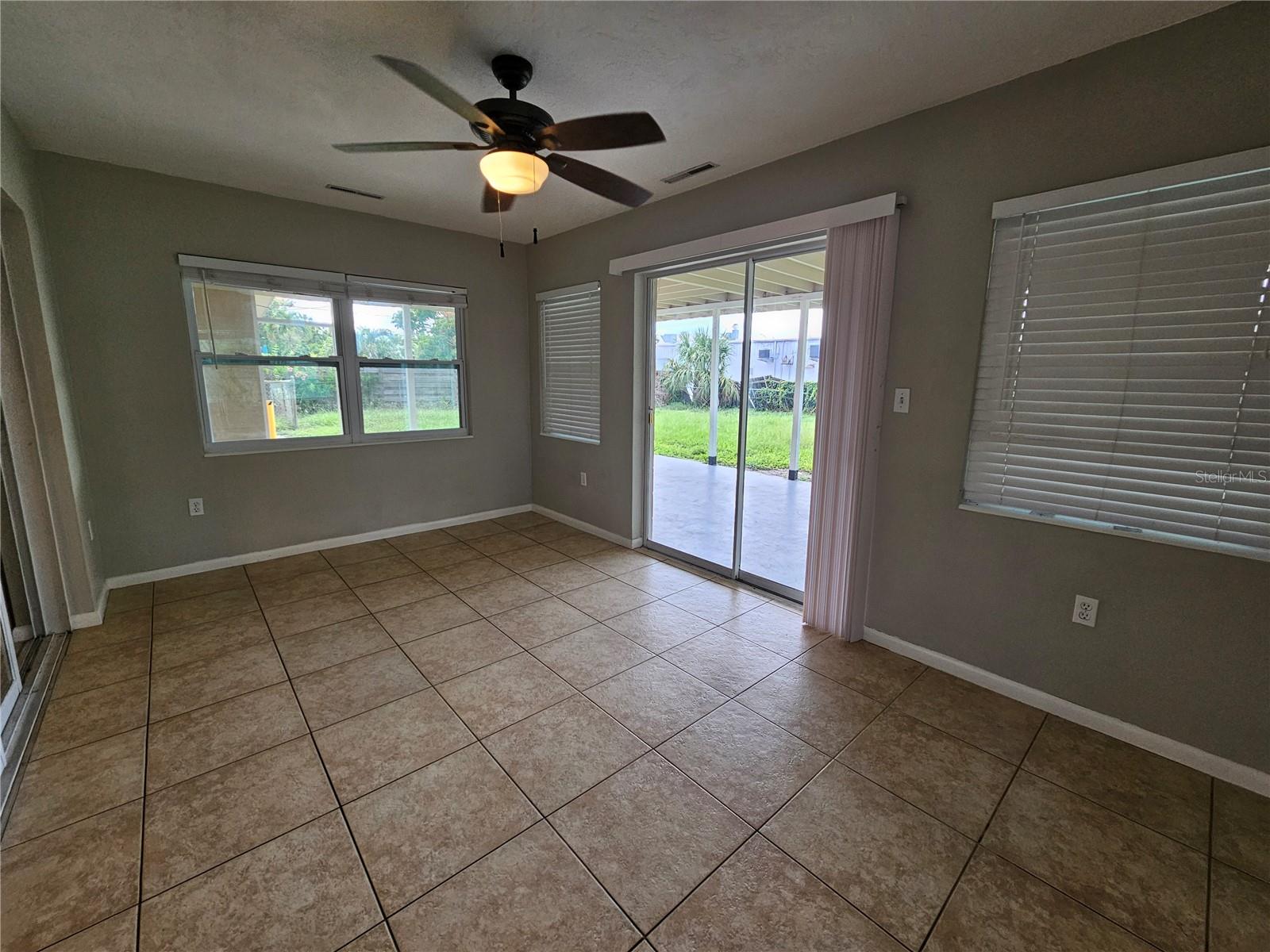 Image 19 of 32 For 5206 6th Avenue Drive W