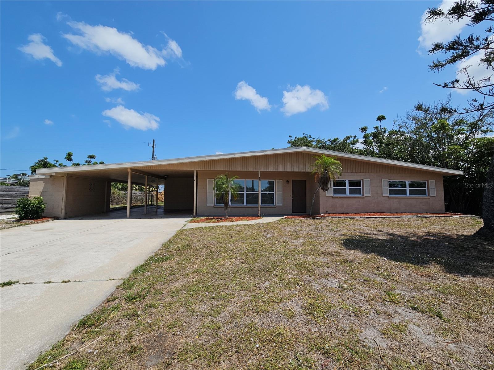 Image 8 of 32 For 5206 6th Avenue Drive W