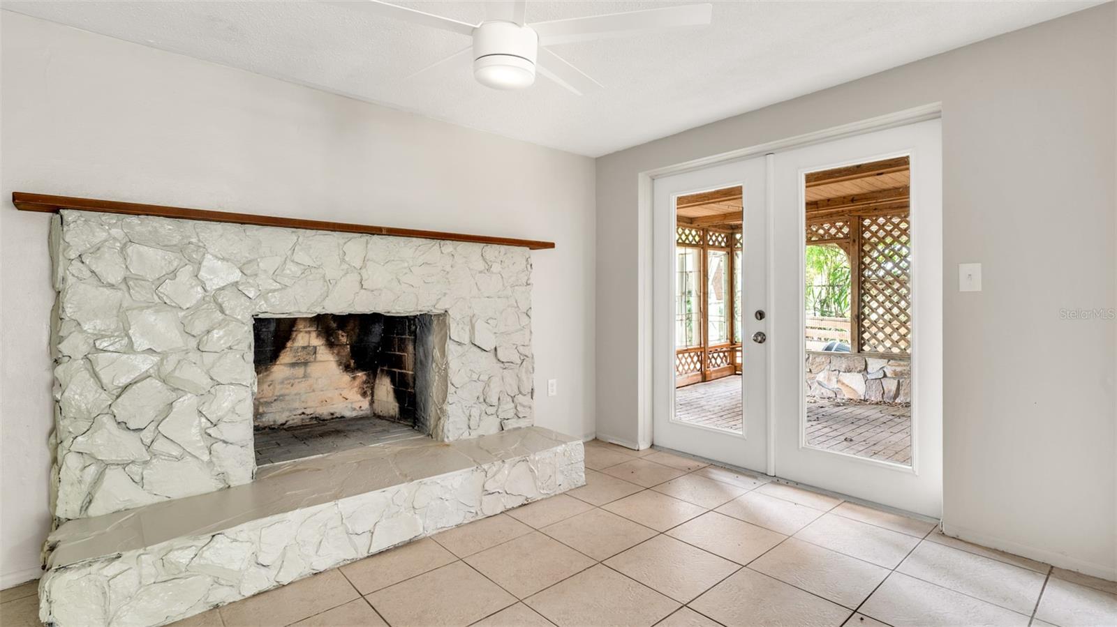 Image 15 of 42 For 7634 Fox Hollow Drive