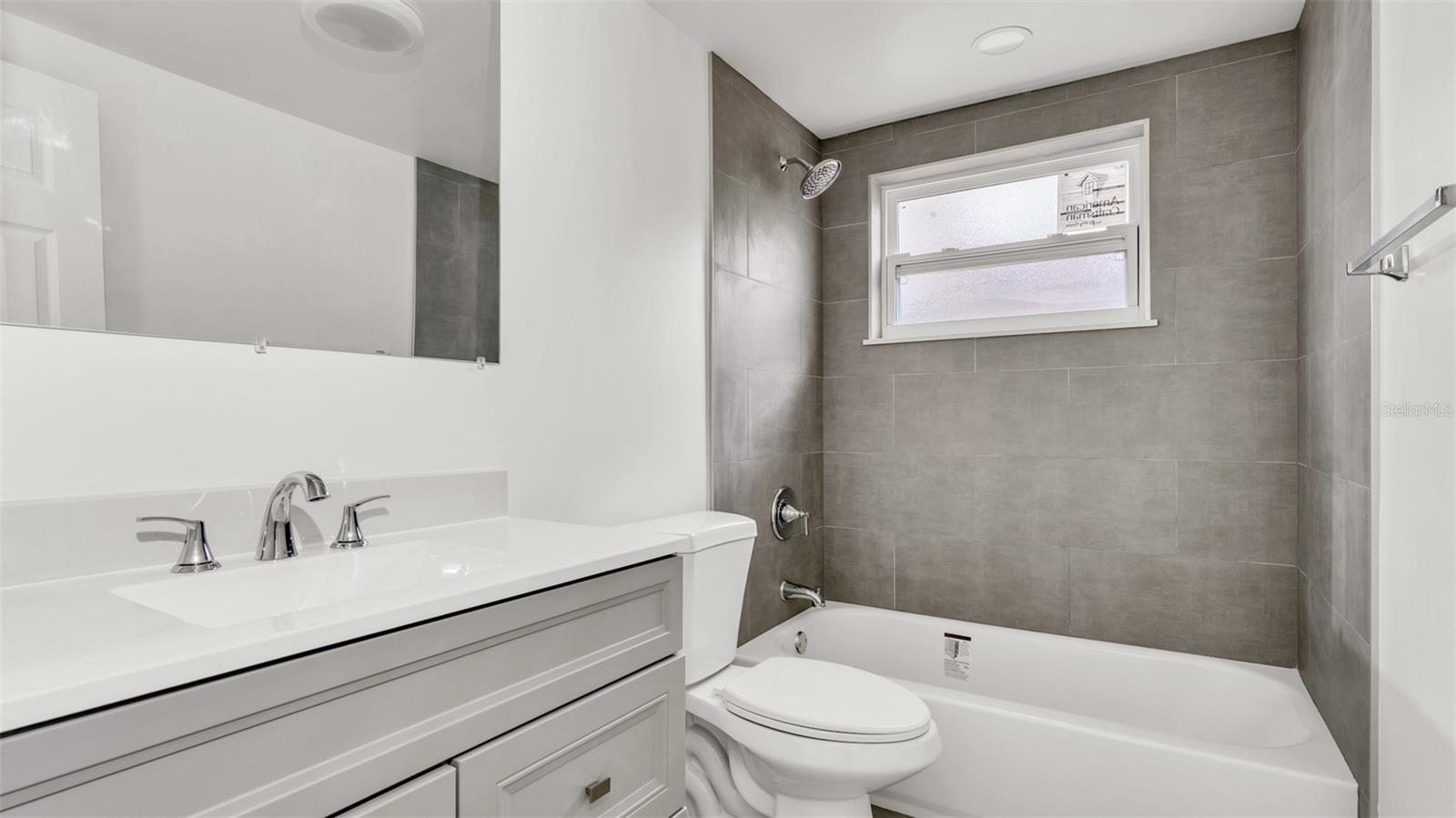 Image 20 of 42 For 7634 Fox Hollow Drive