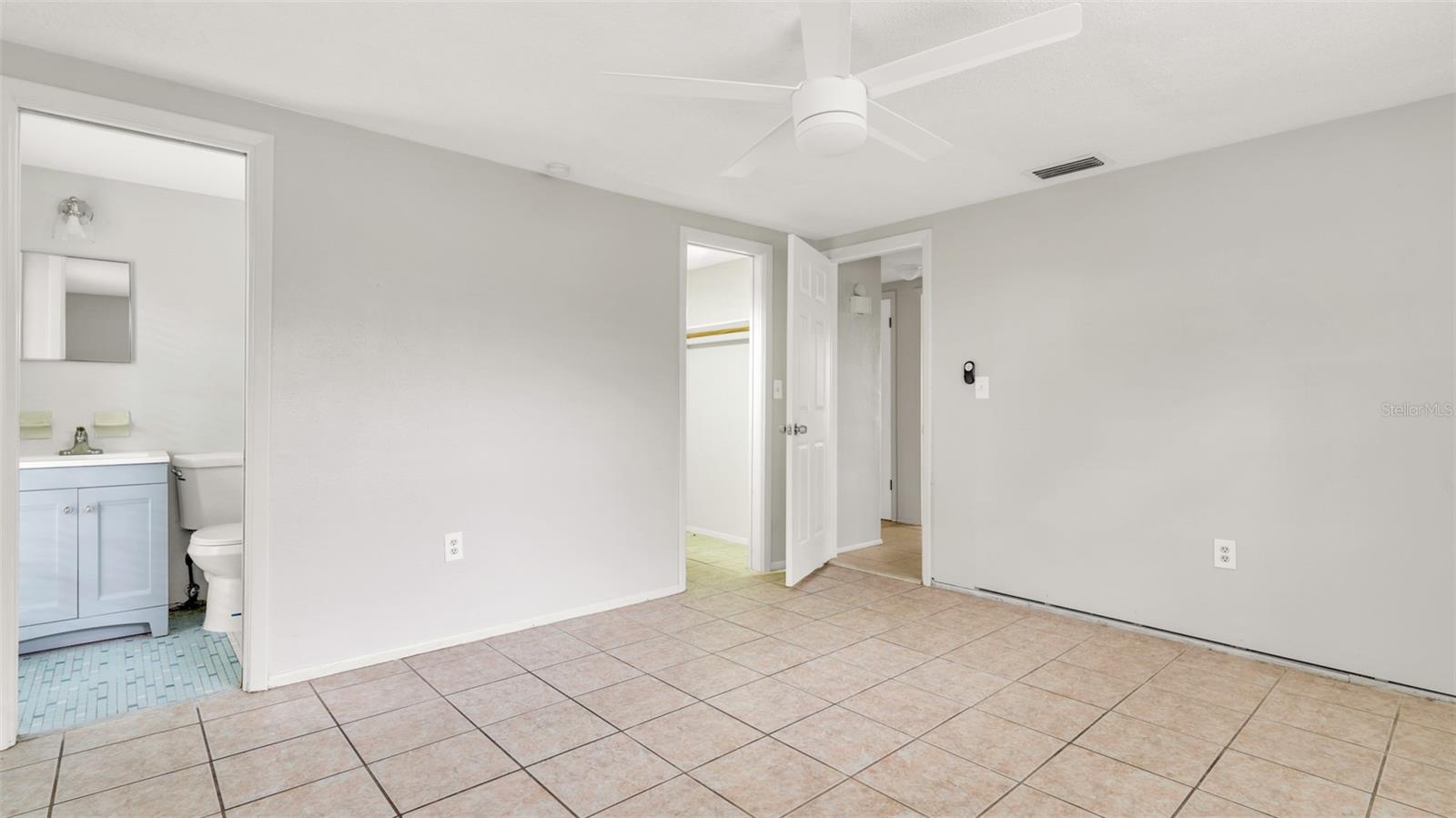Image 22 of 42 For 7634 Fox Hollow Drive