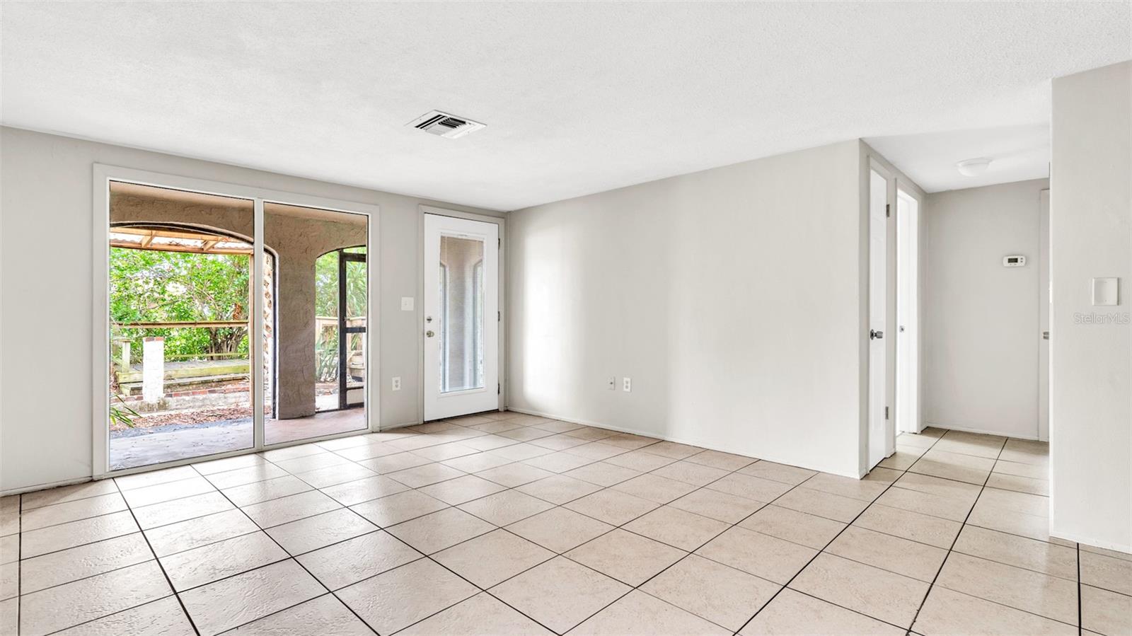 Image 6 of 42 For 7634 Fox Hollow Drive
