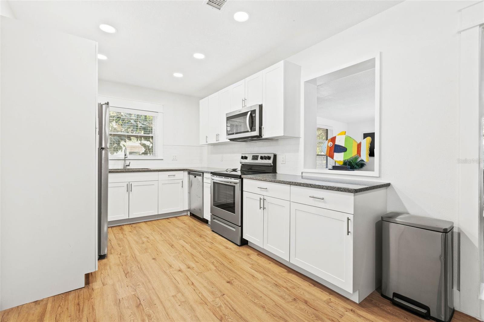 Image 3 of 16 For 104 Cirus Avenue