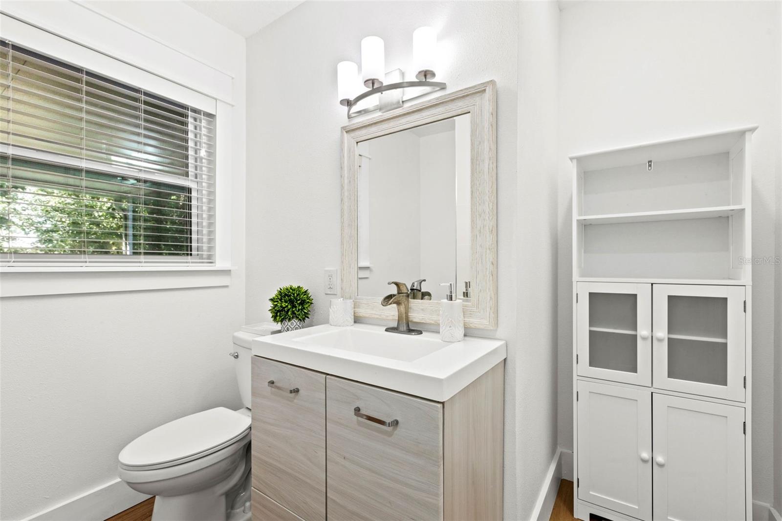 Image 7 of 16 For 104 Cirus Avenue