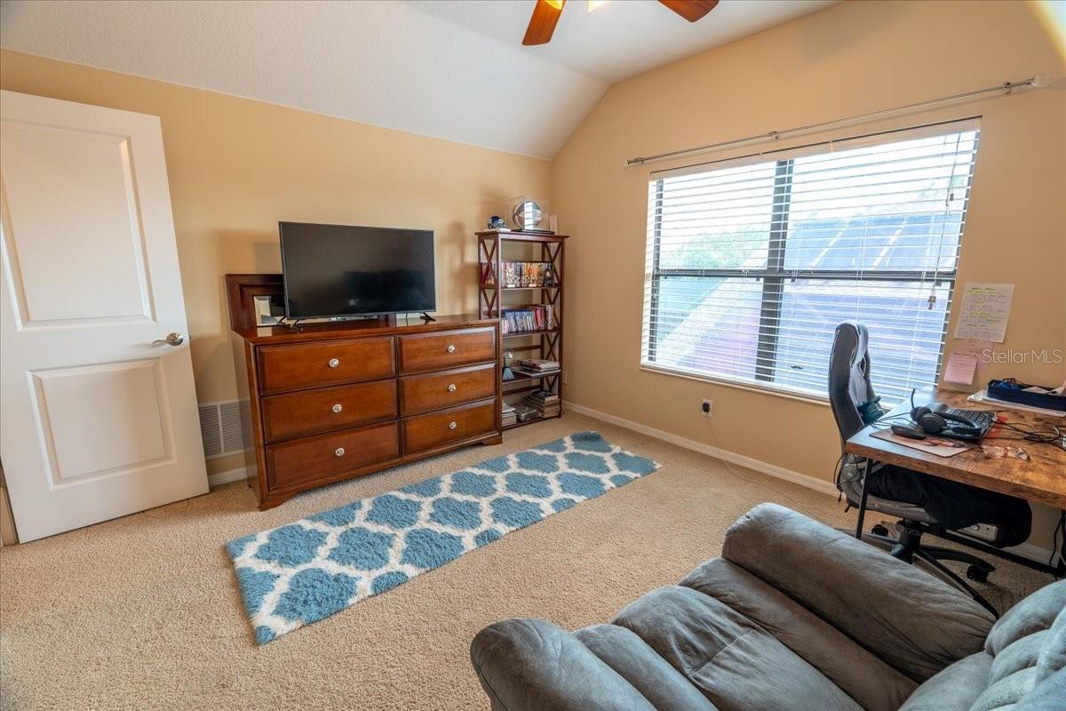 Image 31 of 61 For 19358 Yellow Clover Dr