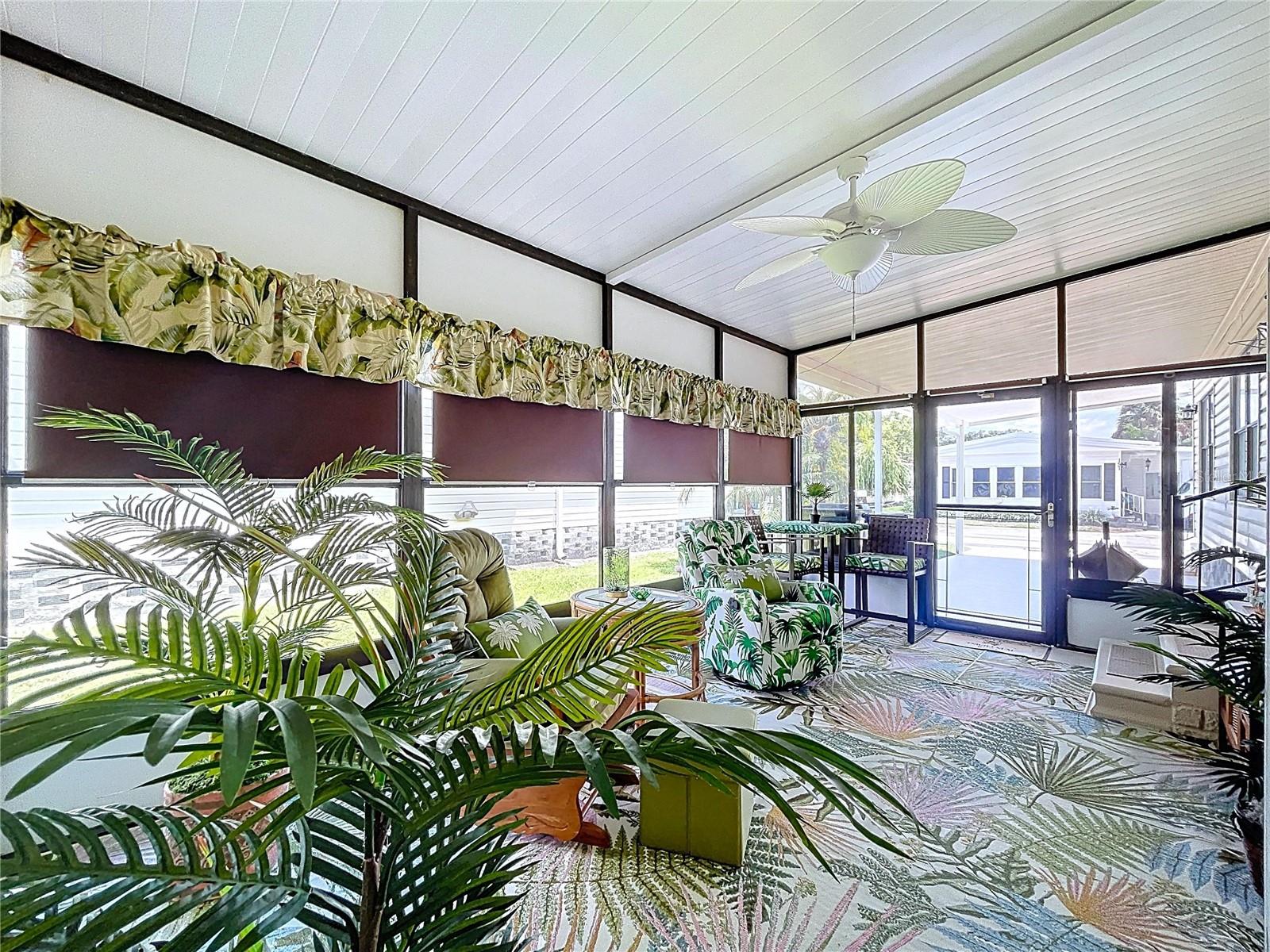 Image 32 of 44 For 98 Dolphin Drive N
