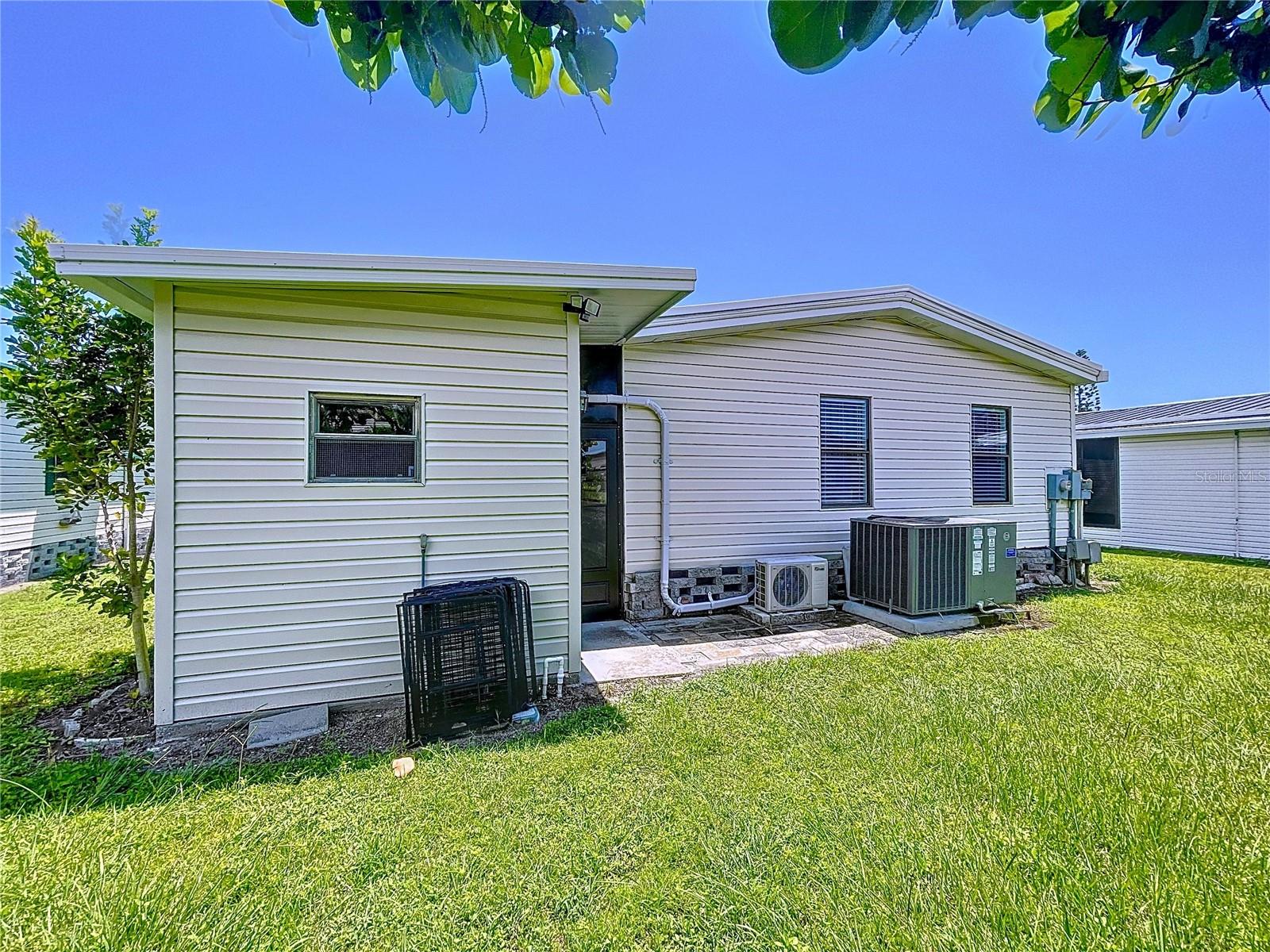 Image 43 of 44 For 98 Dolphin Drive N