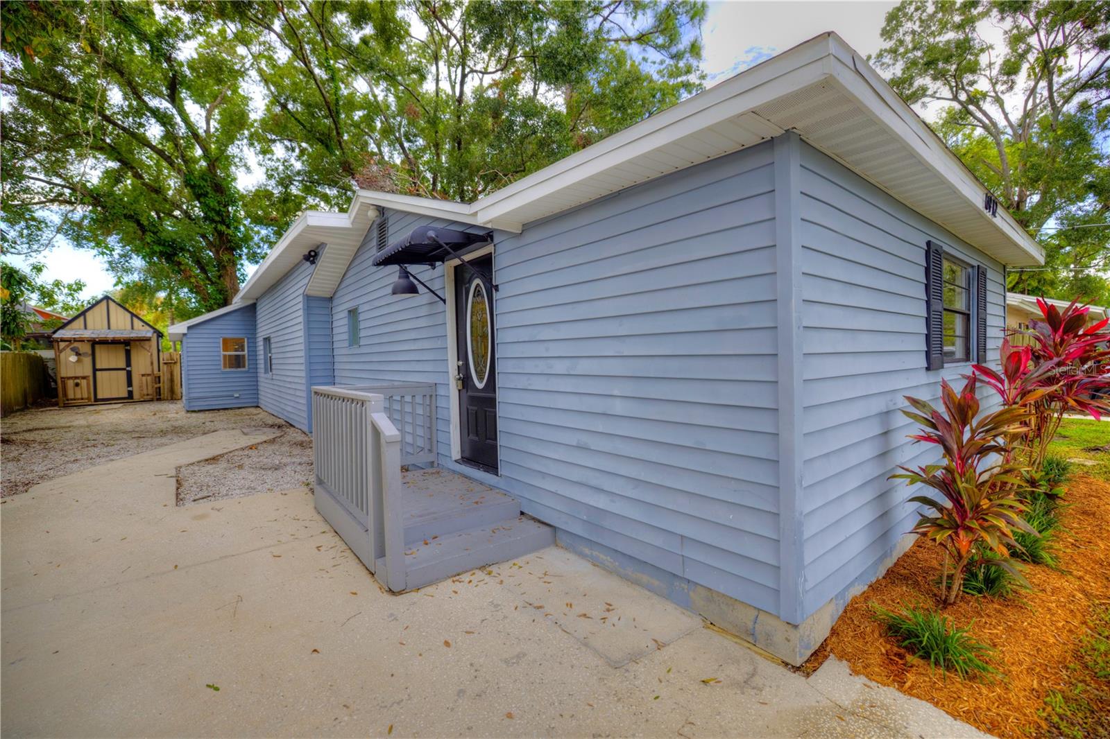 Image 3 of 45 For 6912 Willow Avenue