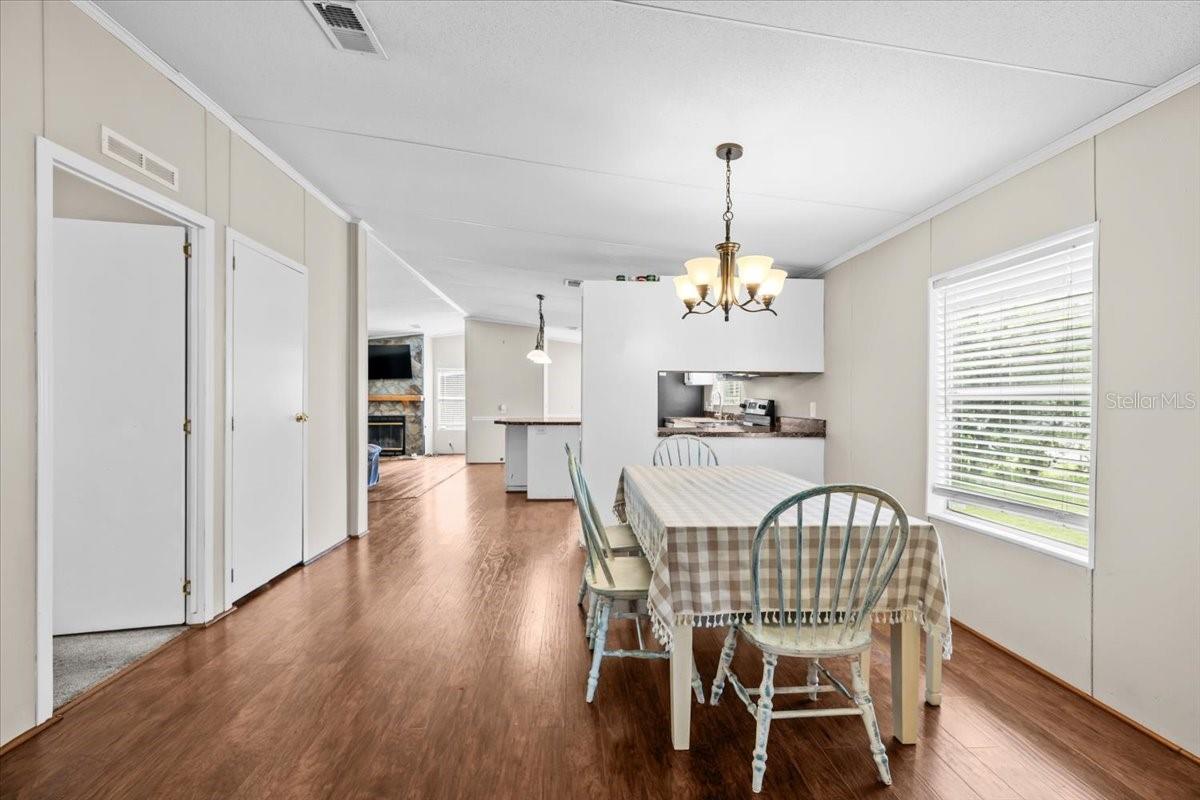 Image 13 of 45 For 13920 Hillcrest Drive