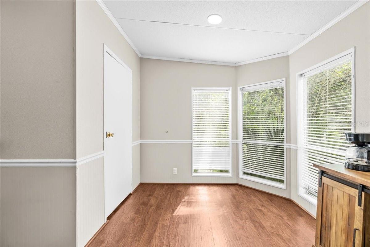 Image 19 of 45 For 13920 Hillcrest Drive