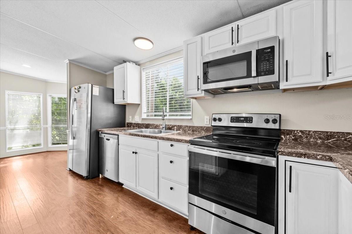 Image 23 of 45 For 13920 Hillcrest Drive
