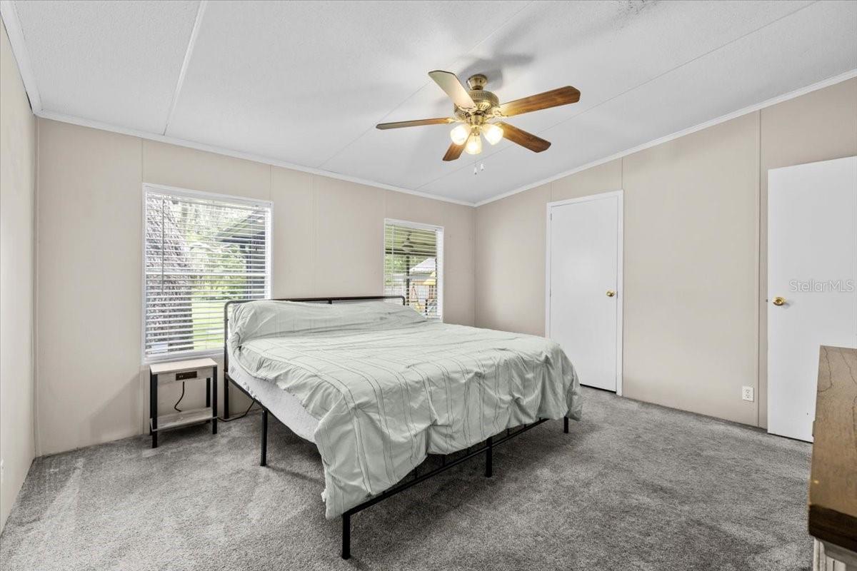 Image 27 of 45 For 13920 Hillcrest Drive