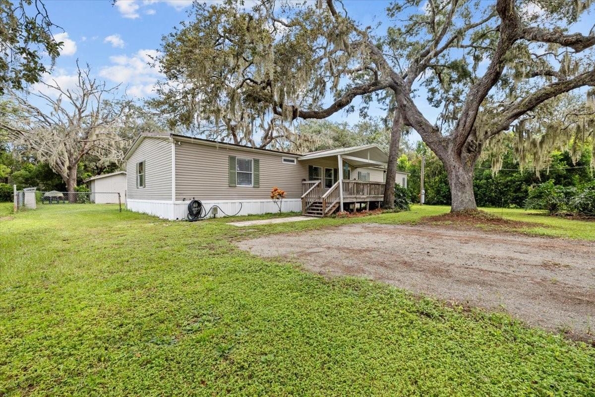Image 4 of 45 For 13920 Hillcrest Drive