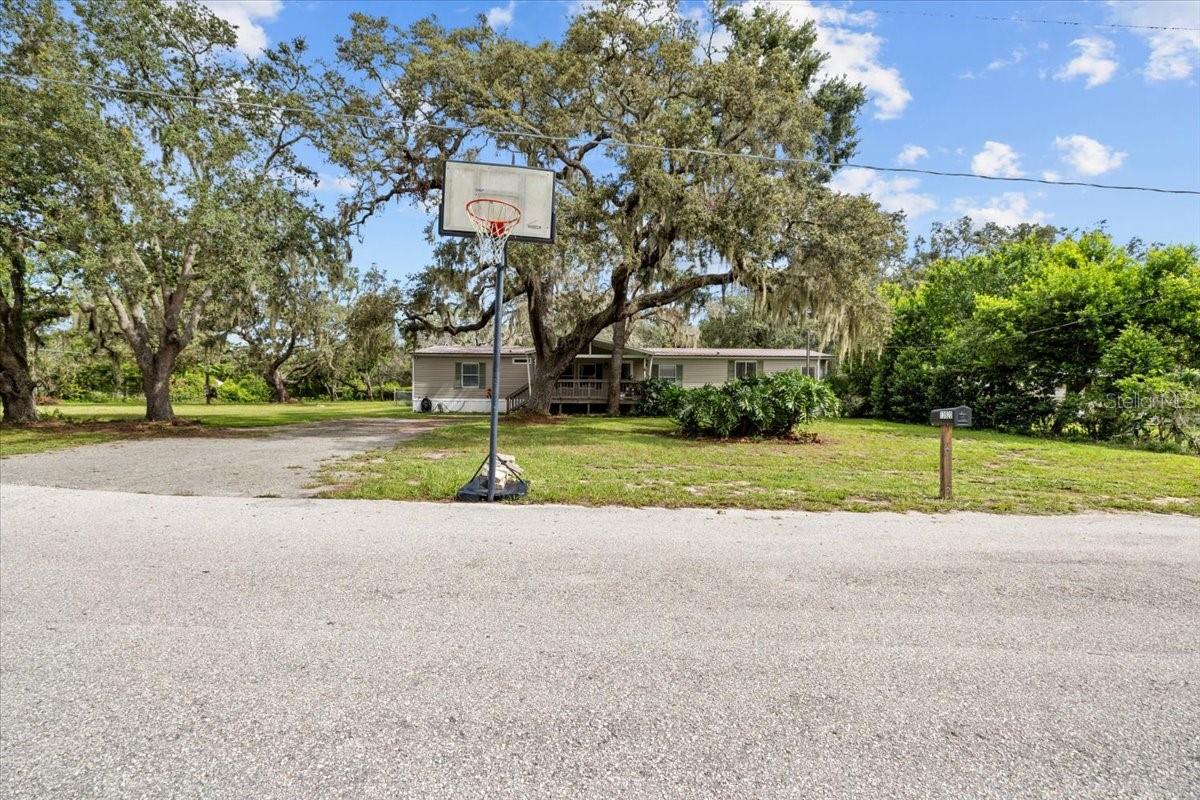 Image 5 of 45 For 13920 Hillcrest Drive