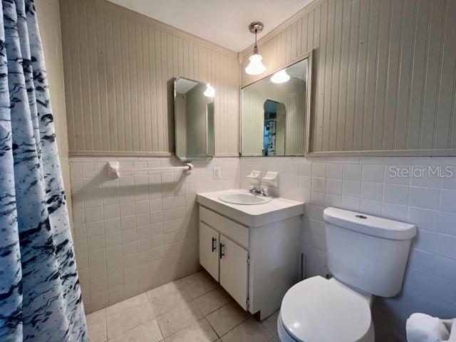Image 12 of 21 For 7540 Oakshire Drive