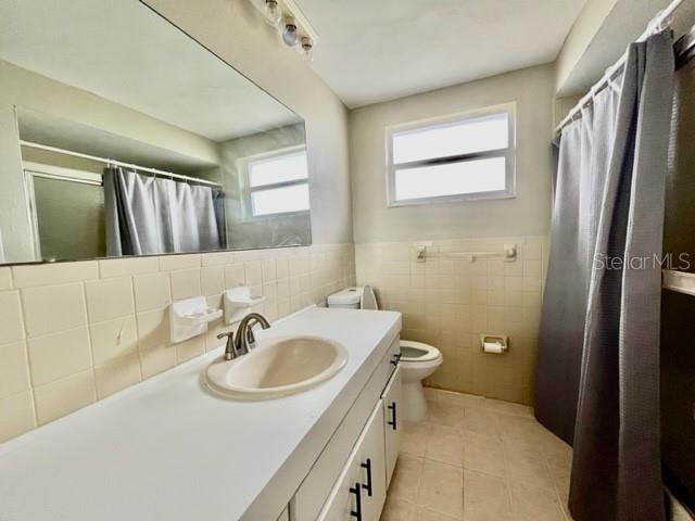 Image 16 of 21 For 7540 Oakshire Drive