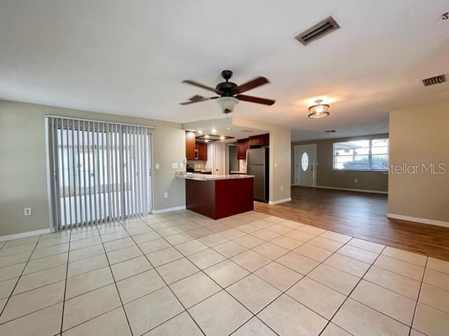Image 7 of 21 For 7540 Oakshire Drive