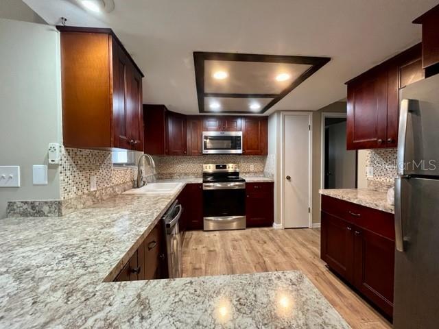 Image 8 of 21 For 7540 Oakshire Drive