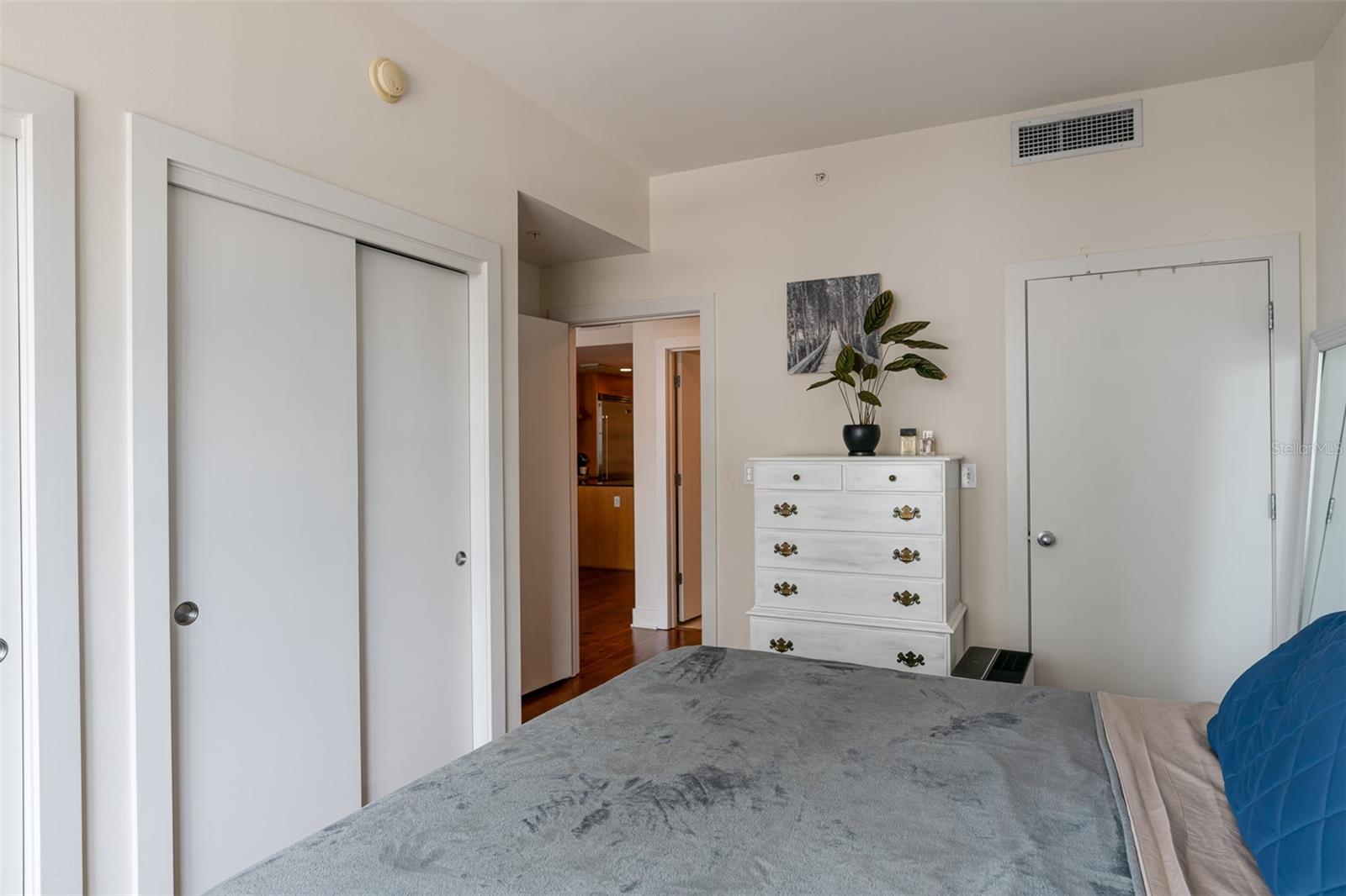 Image 13 of 25 For 1120 Kennedy Boulevard 318