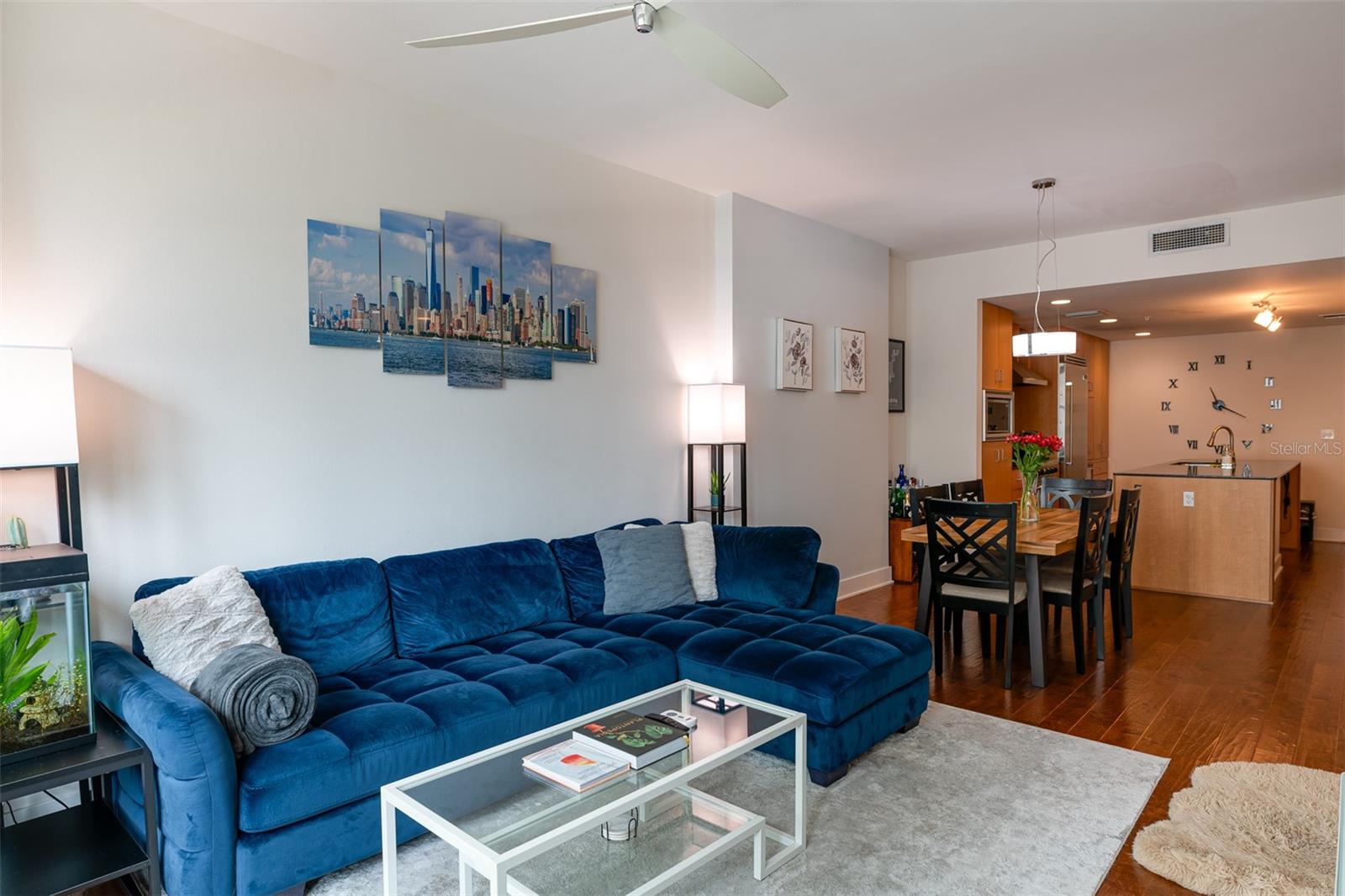 Image 6 of 25 For 1120 Kennedy Boulevard 318