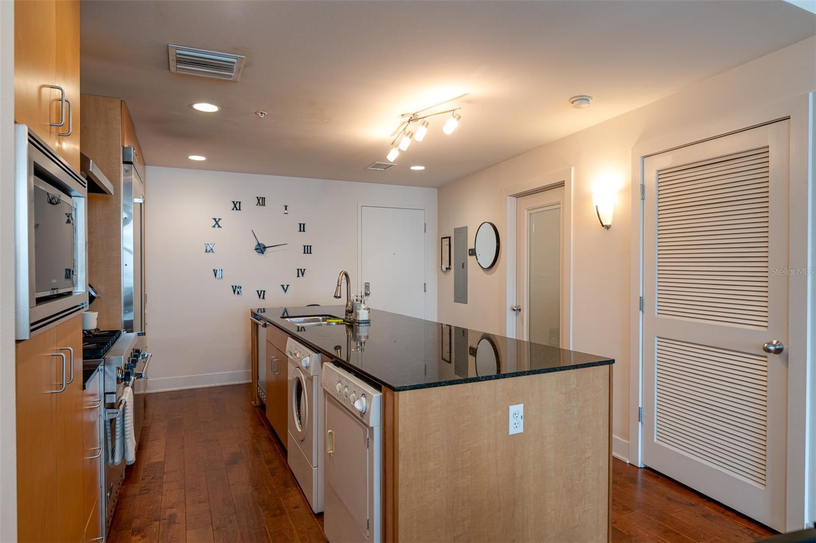 Image 9 of 25 For 1120 Kennedy Boulevard 318