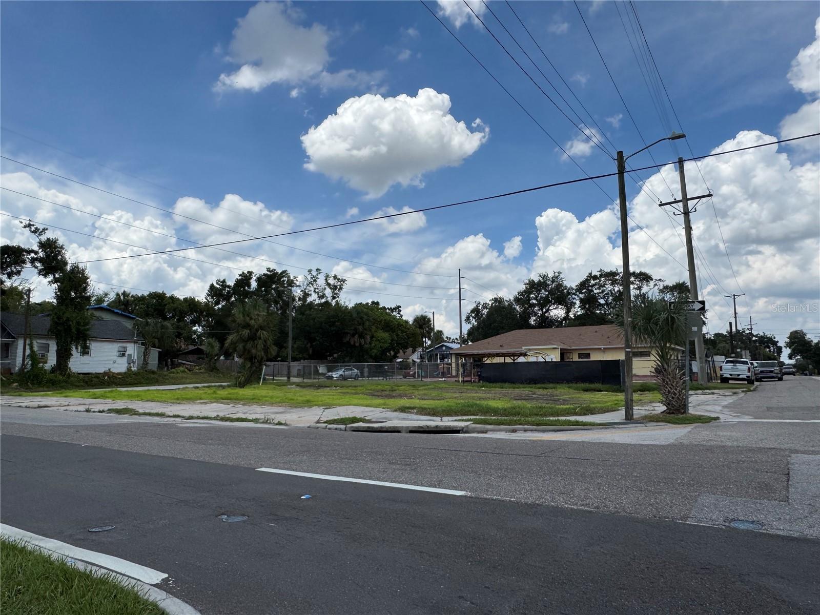 Image 2 of 5 For 2804 Columbus Drive