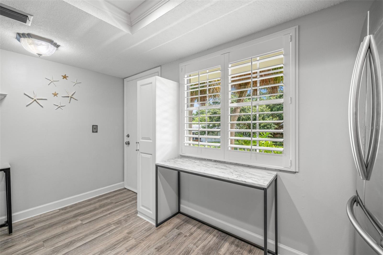 Image 11 of 62 For 946 Virginia Street 207