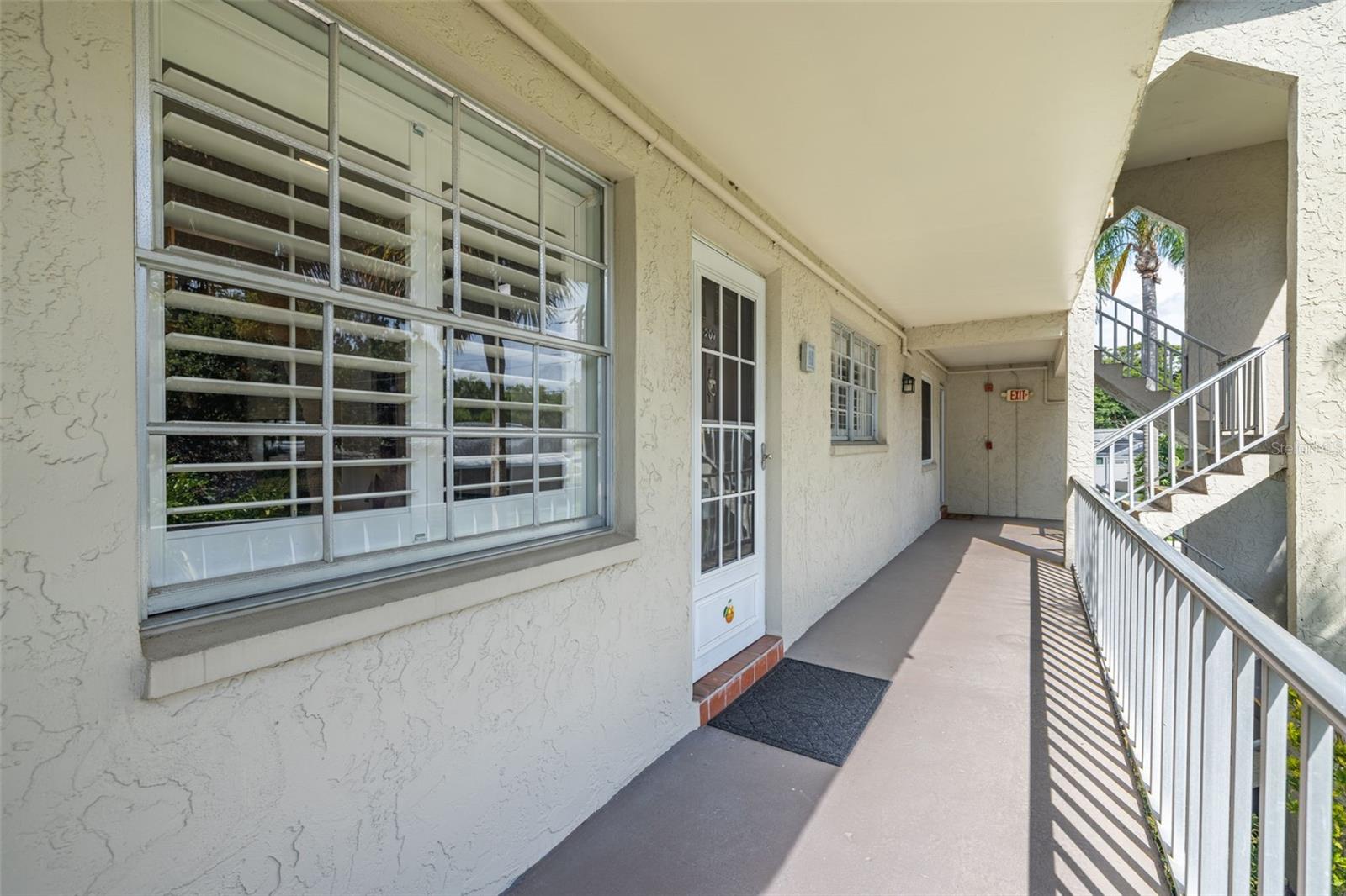 Image 2 of 62 For 946 Virginia Street 207