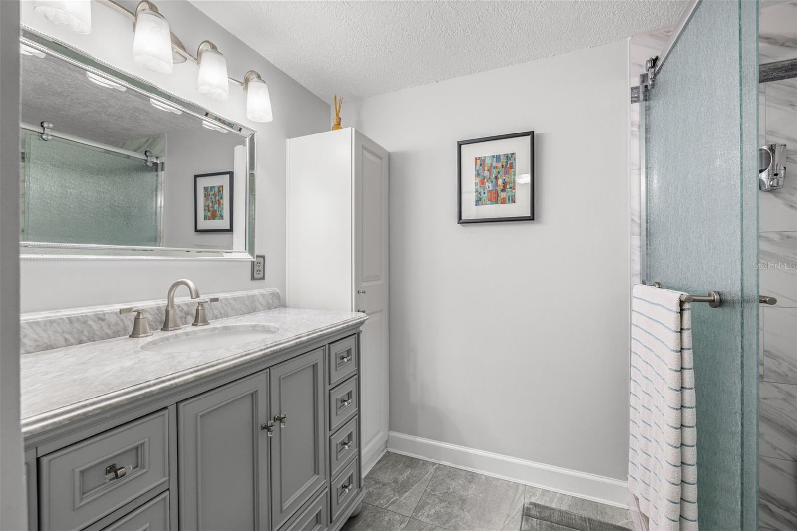 Image 22 of 62 For 946 Virginia Street 207
