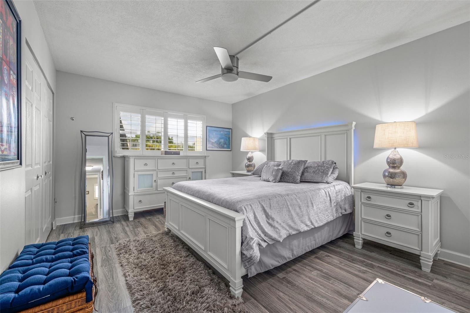 Image 24 of 62 For 946 Virginia Street 207
