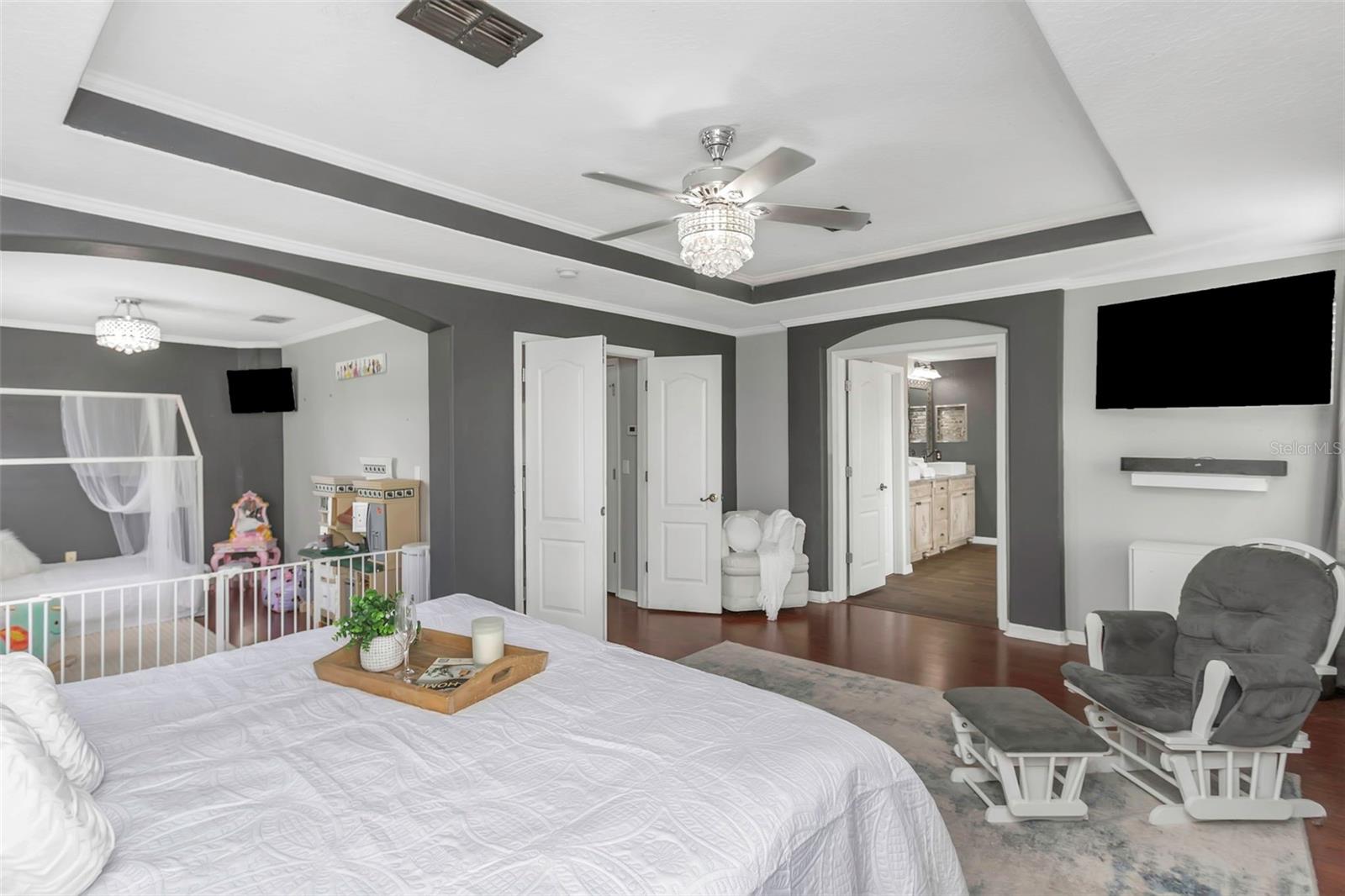 Image 19 of 72 For 14818 Edgemere Drive