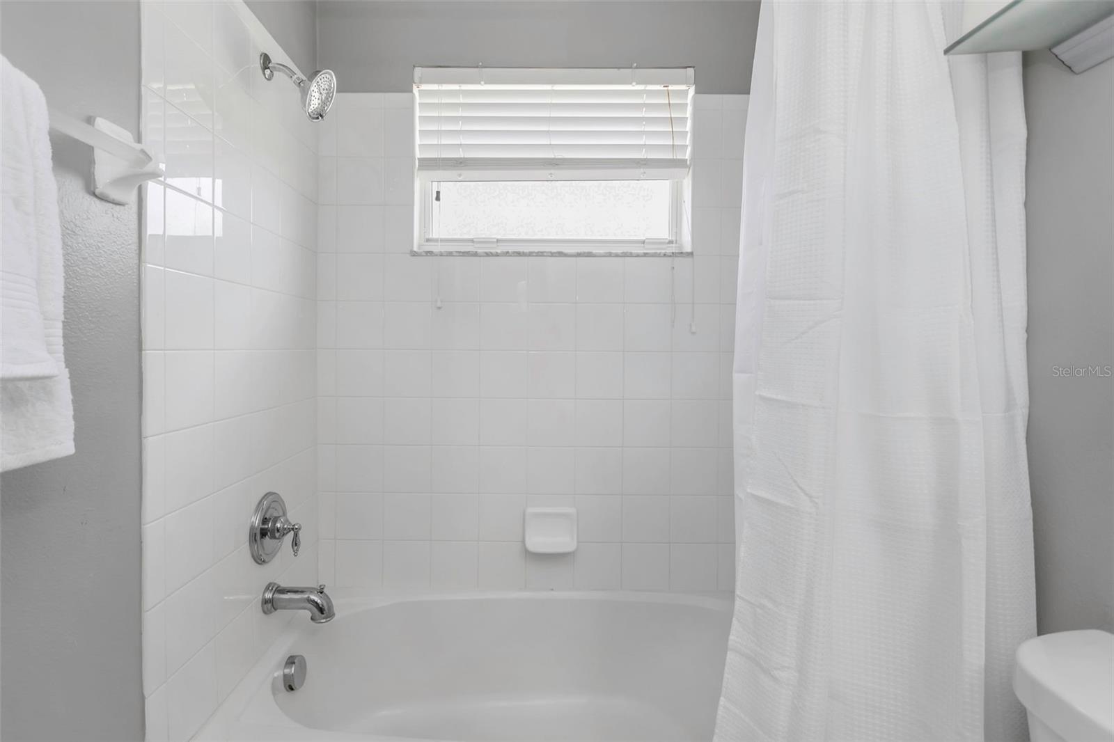 Image 31 of 72 For 14818 Edgemere Drive