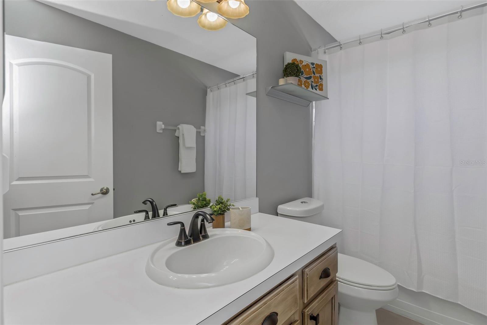 Image 34 of 72 For 14818 Edgemere Drive
