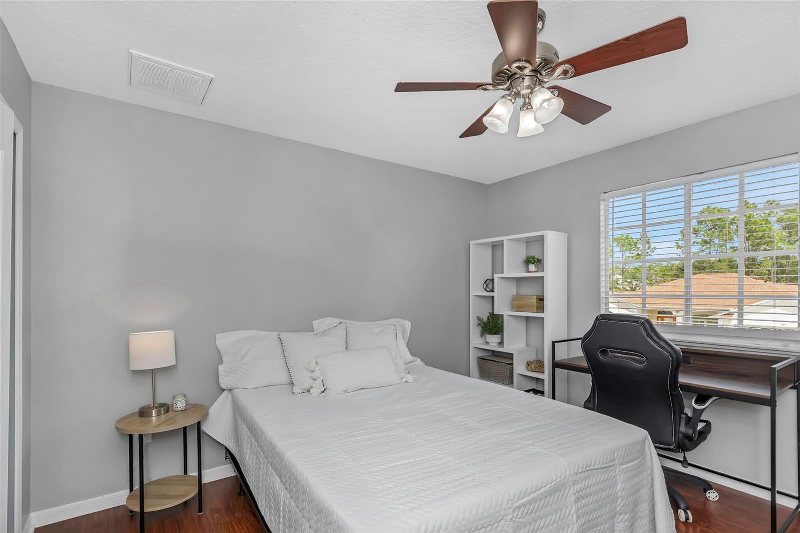 Image 36 of 72 For 14818 Edgemere Drive