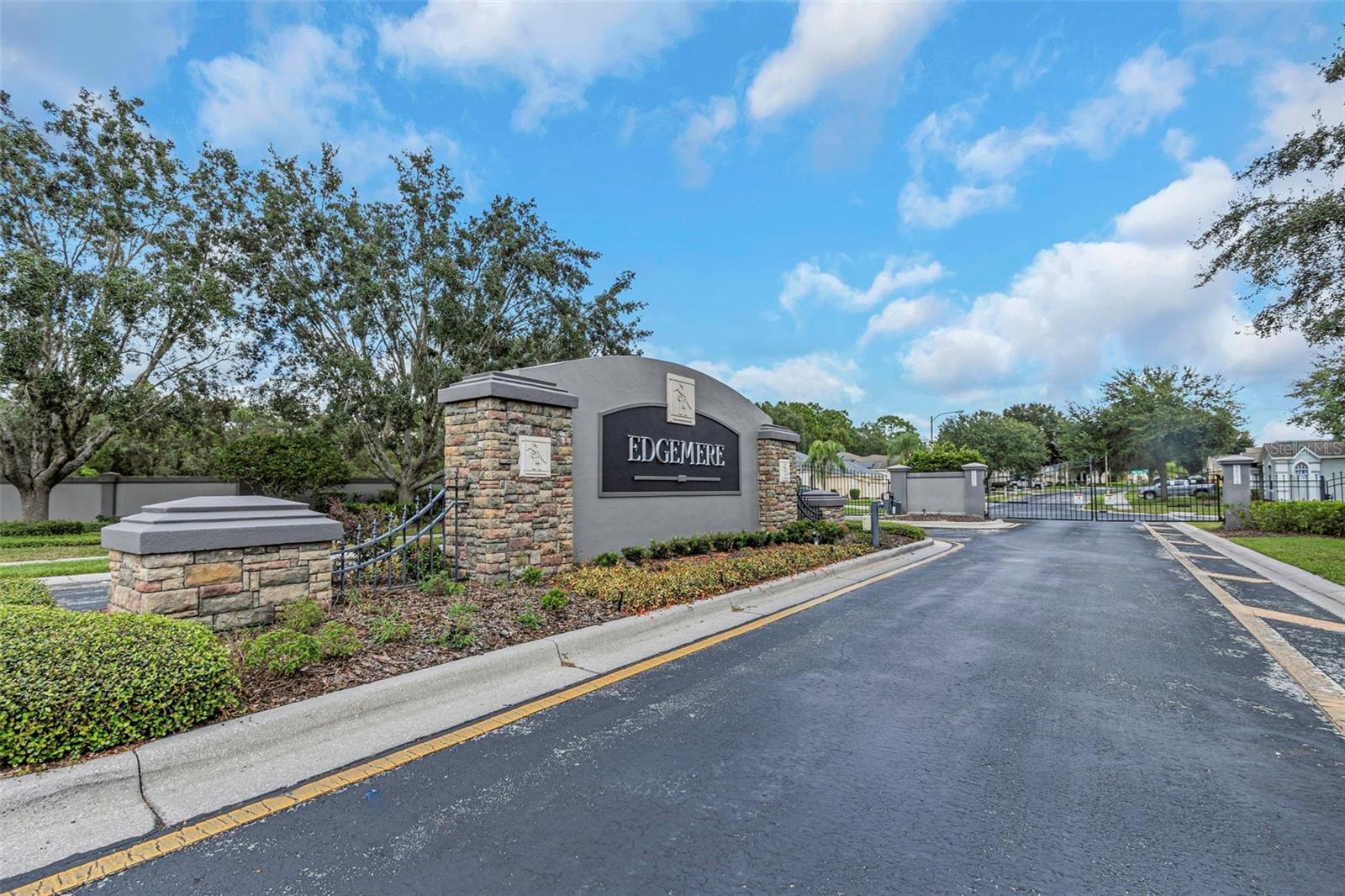 Image 4 of 72 For 14818 Edgemere Drive