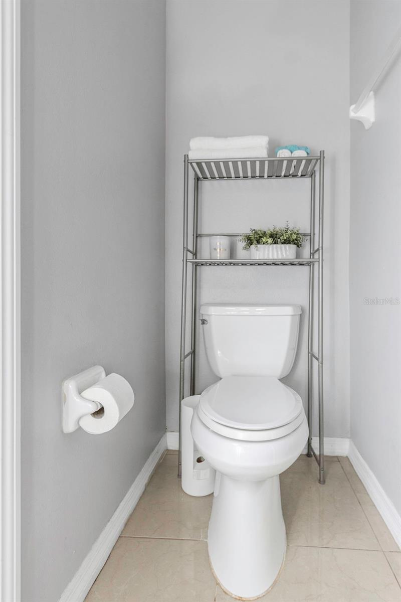 Image 40 of 72 For 14818 Edgemere Drive