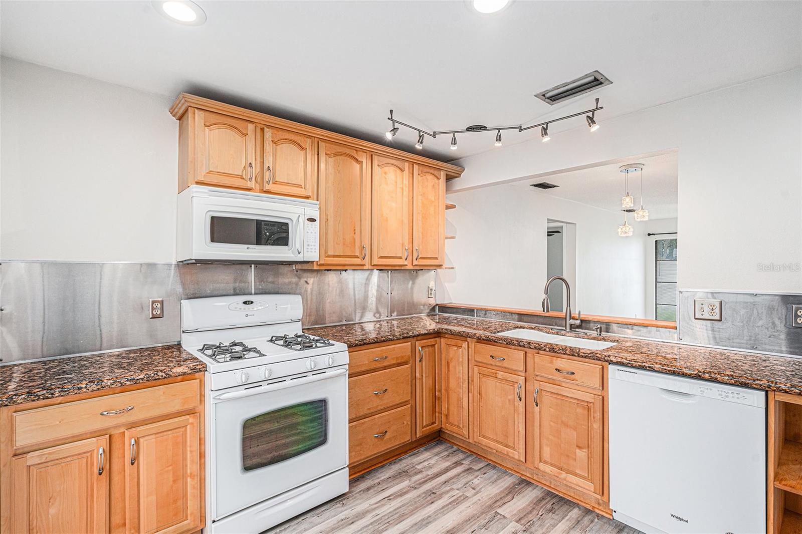 Image 15 of 26 For 10701 Crowngate Lane