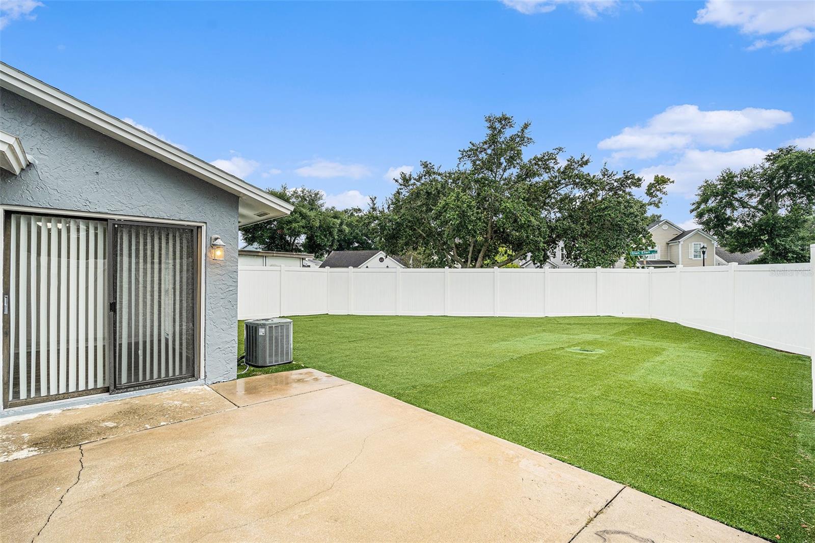 Image 8 of 26 For 10701 Crowngate Lane
