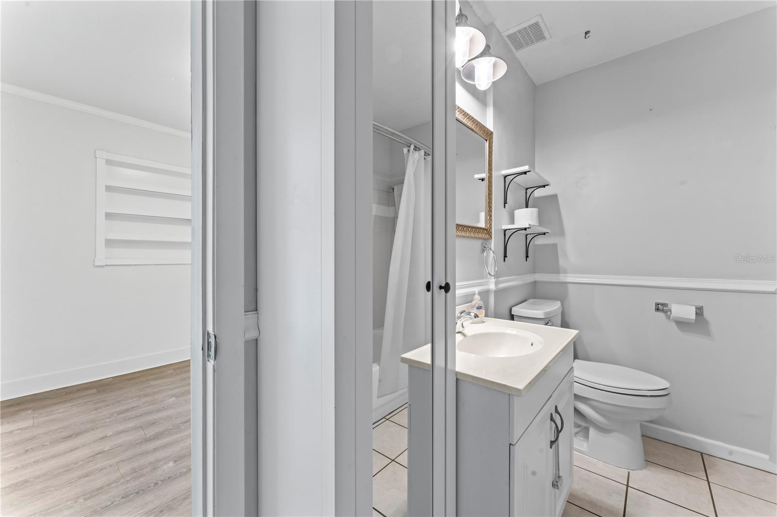 Image 11 of 34 For 4011 El Prado Boulevard