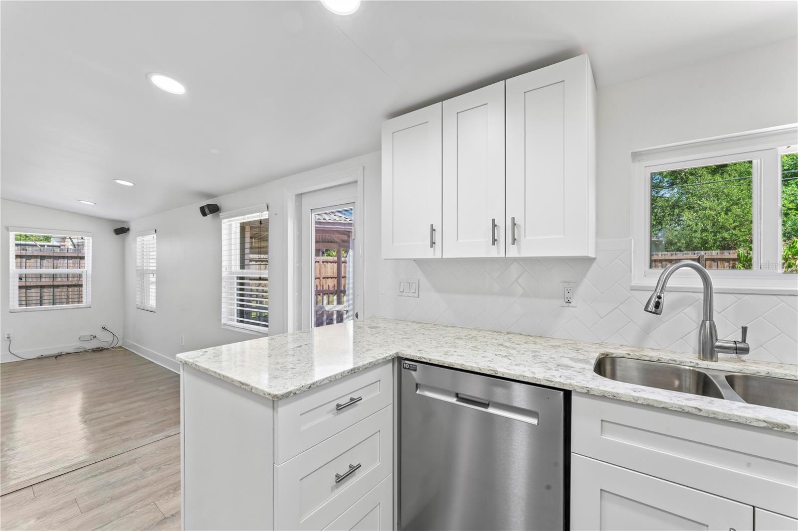 Image 14 of 34 For 4011 El Prado Boulevard