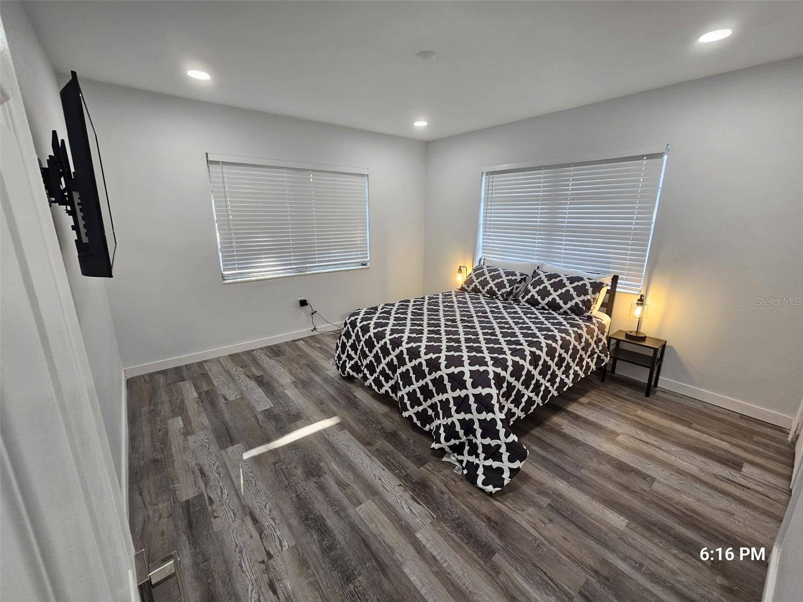 Image 3 of 6 For 6903 River Blvd Boulevard A