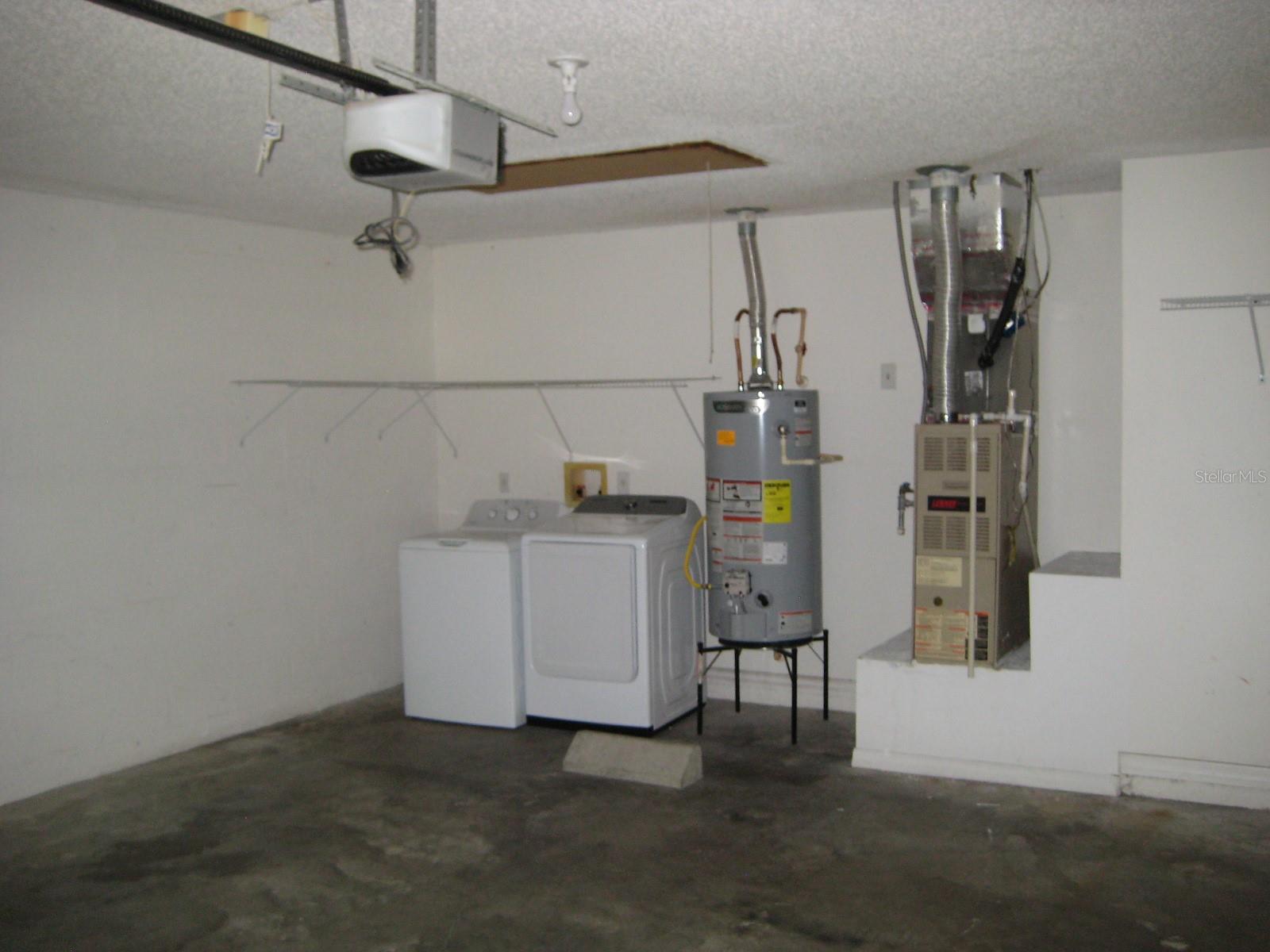 Image 13 of 18 For 807 Cape Cod Circle