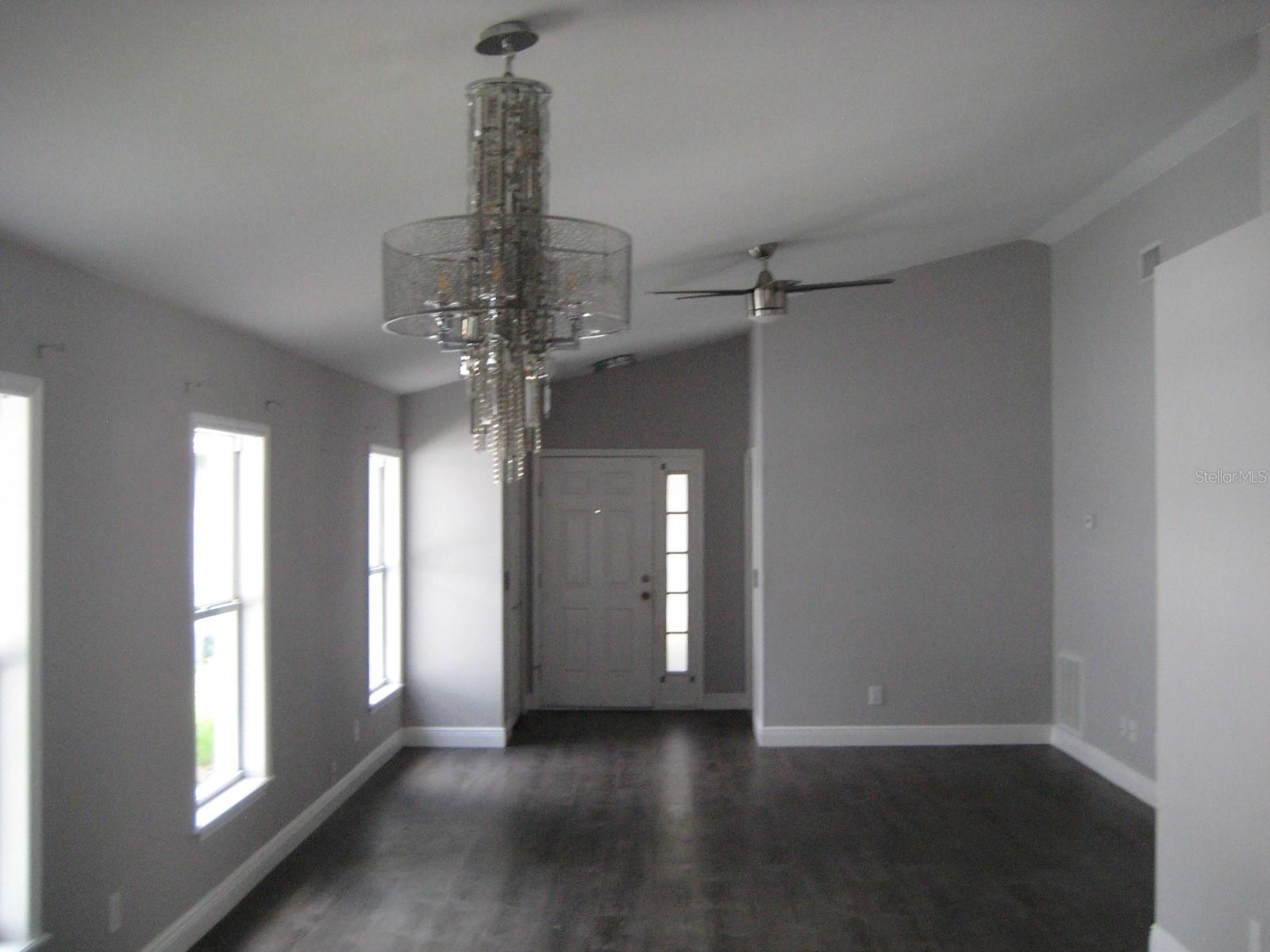 Image 2 of 18 For 807 Cape Cod Circle
