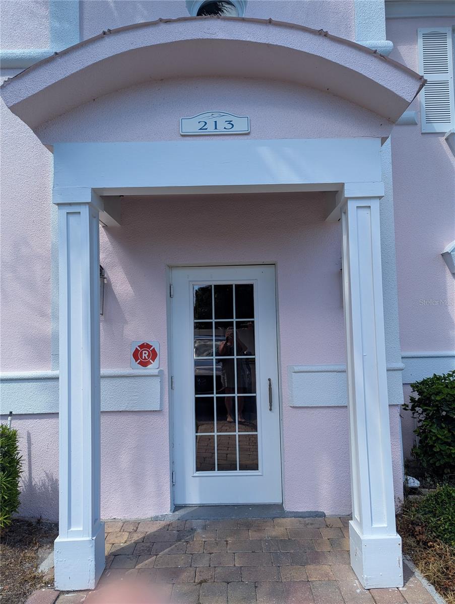 Details for 213 Seahorse Drive Se C, ST PETERSBURG, FL 33705