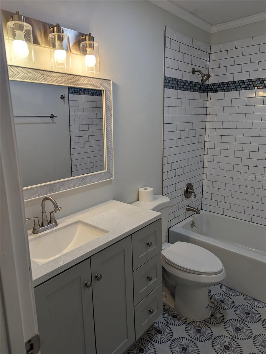 Image 13 of 42 For 213 Seahorse Drive Se C