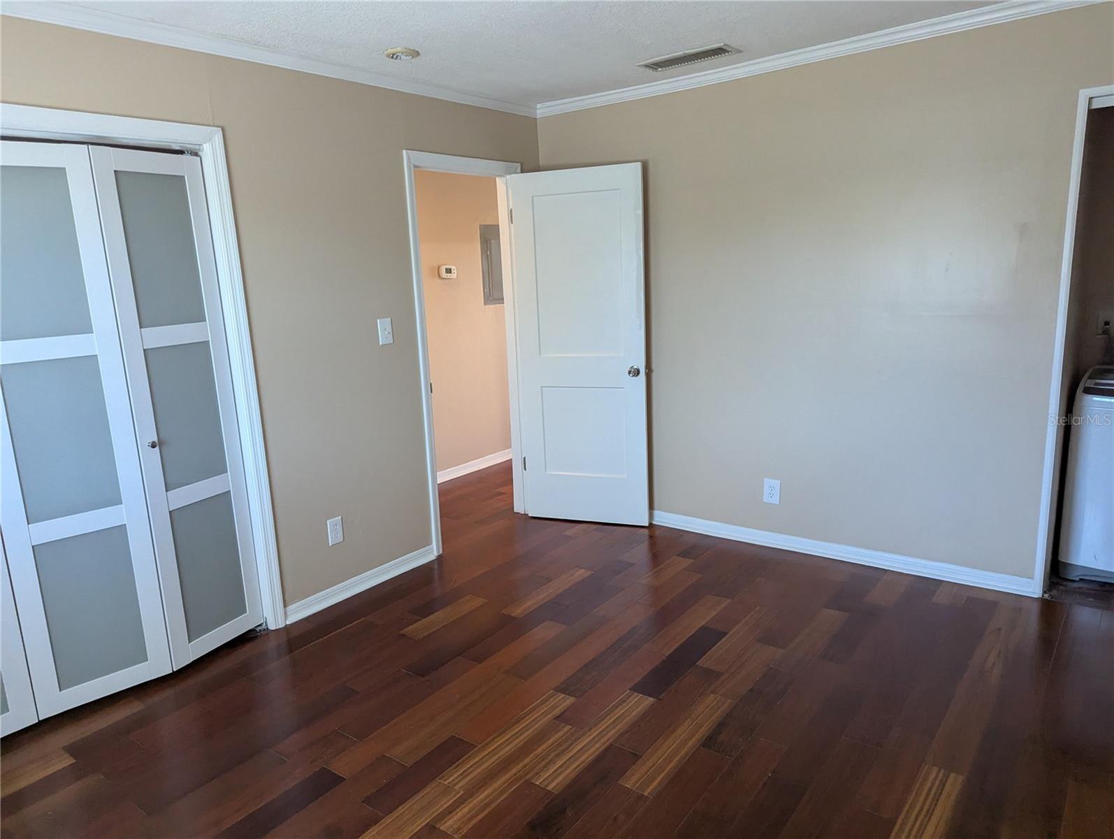 Image 19 of 42 For 213 Seahorse Drive Se C