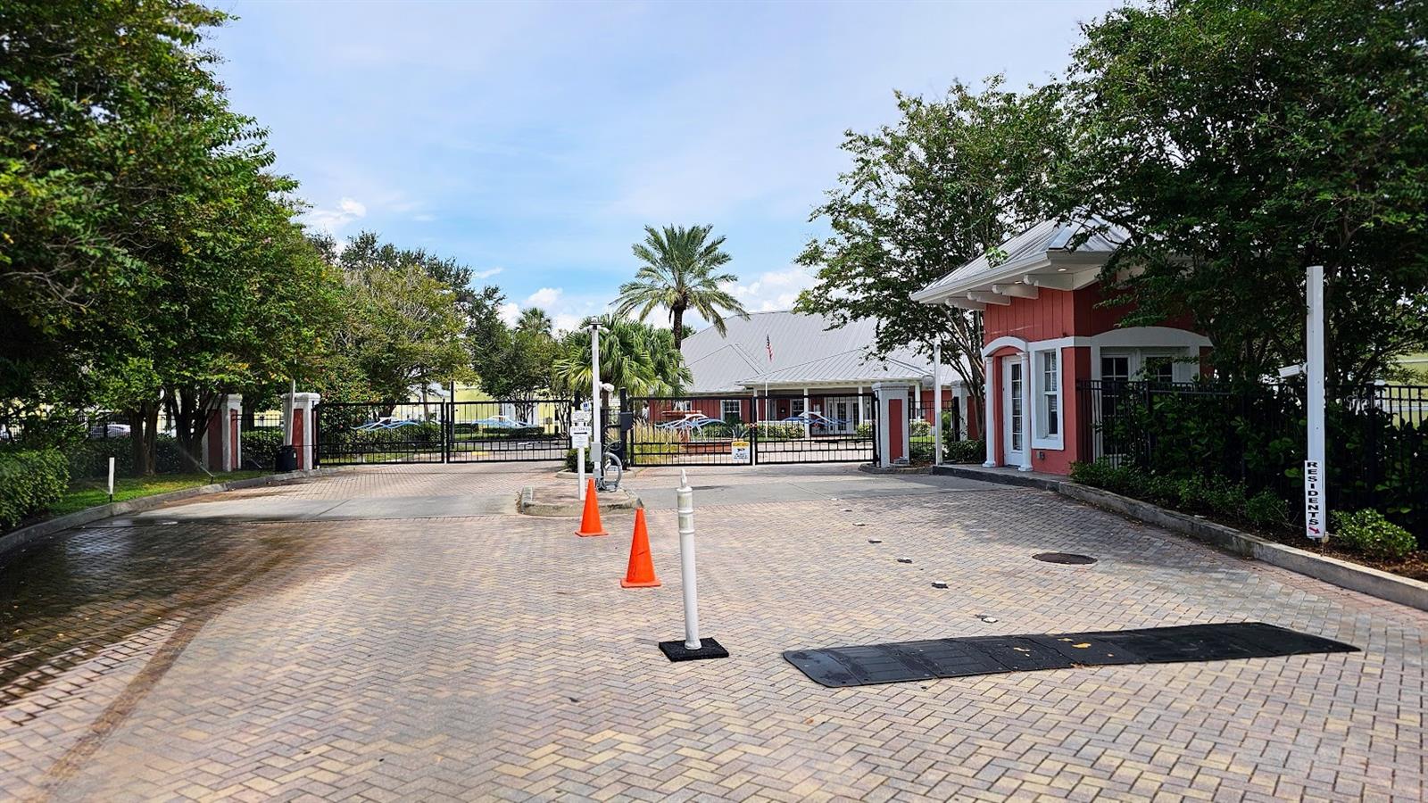 Image 22 of 42 For 213 Seahorse Drive Se C