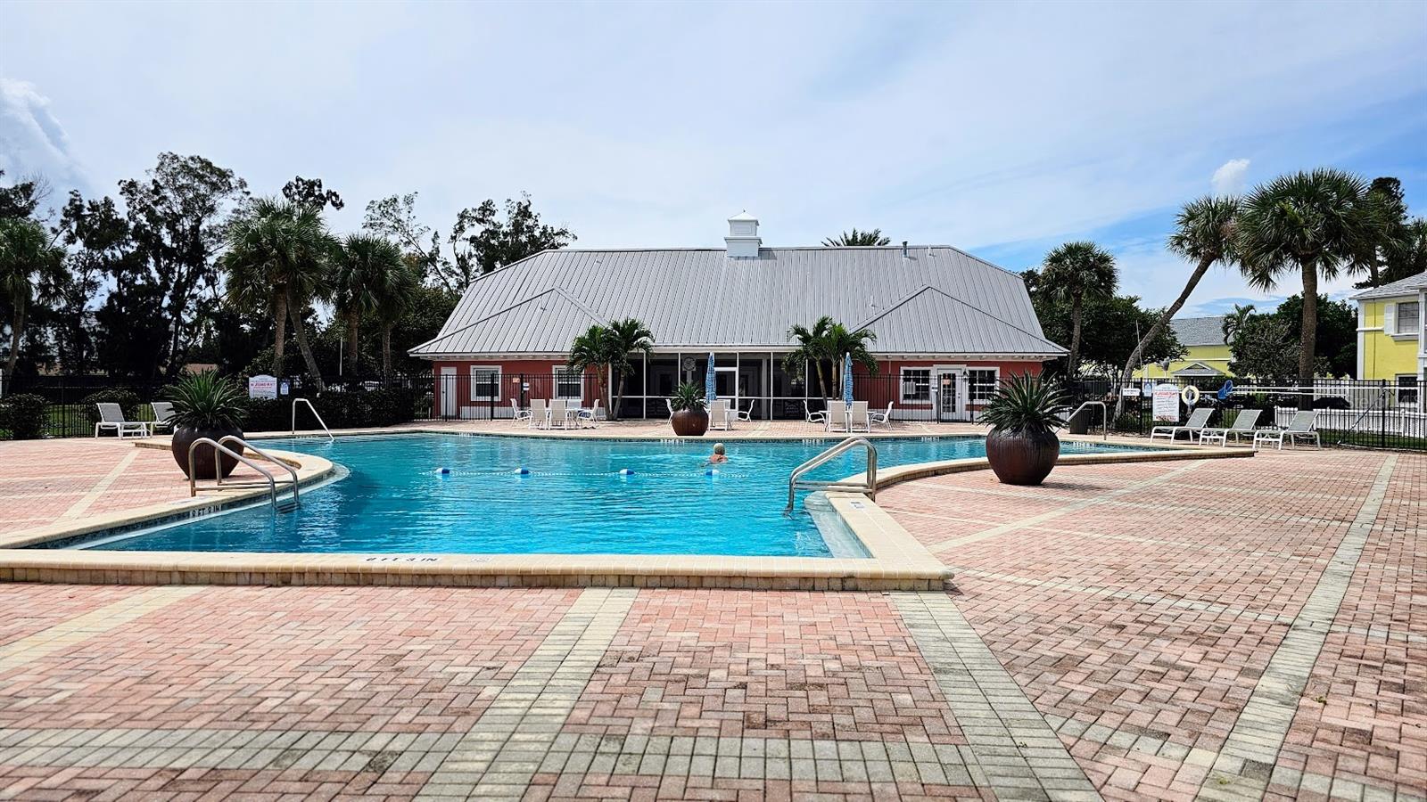 Image 35 of 42 For 213 Seahorse Drive Se C