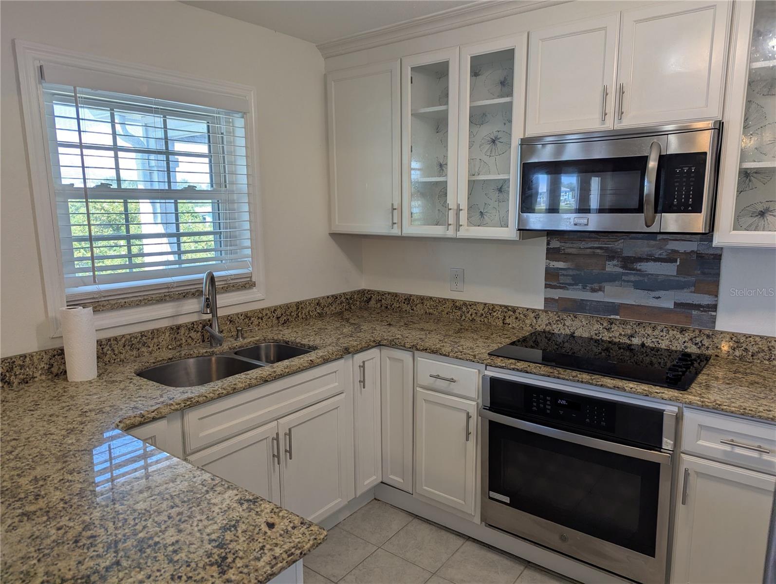 Image 6 of 42 For 213 Seahorse Drive Se C