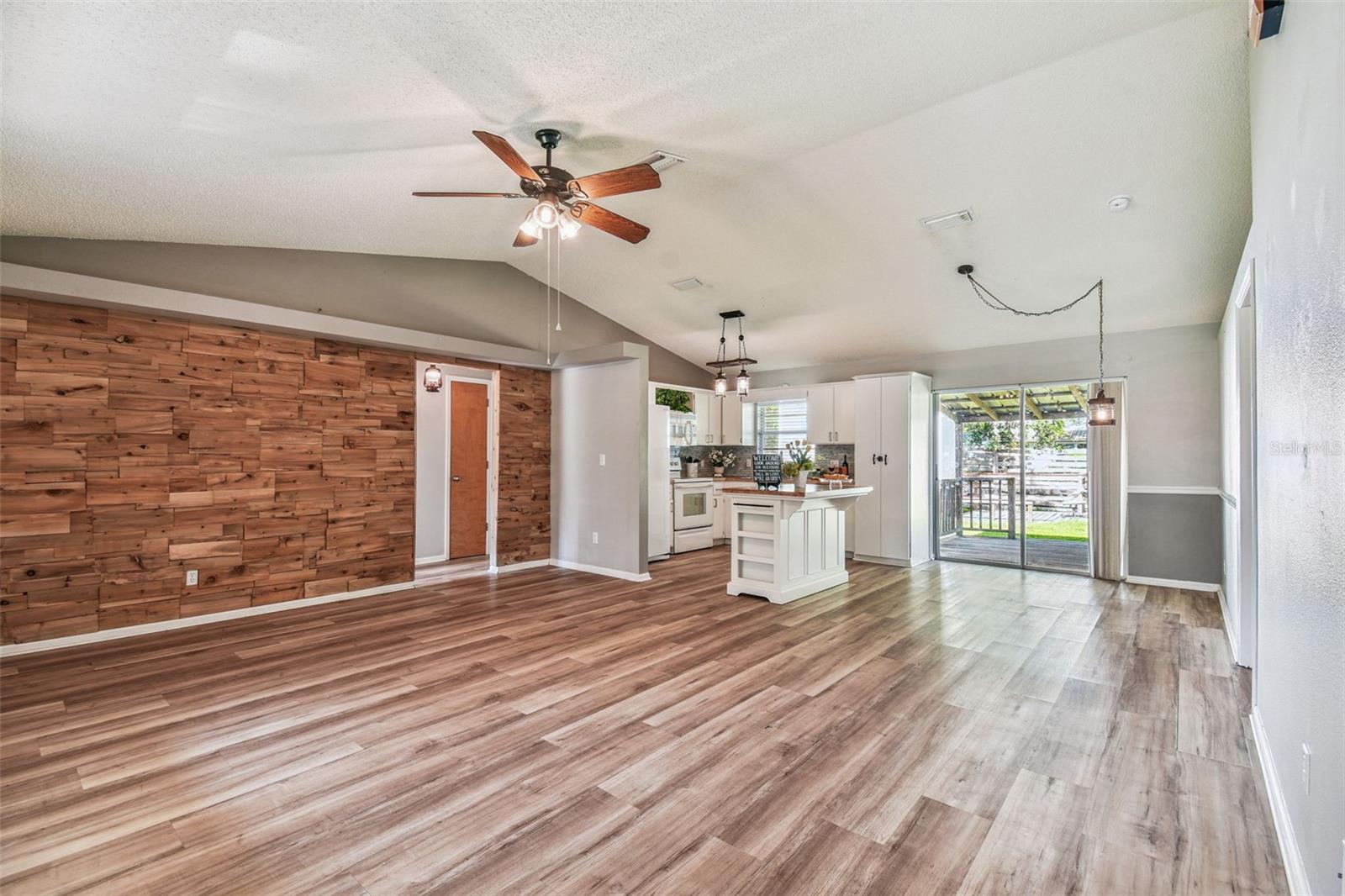 Image 11 of 86 For 12129 Meadow Lane